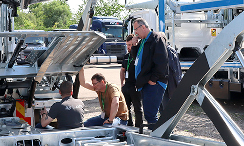 Training on LOHR car carriers